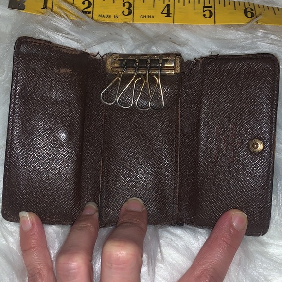 Authentic Louis Vuitton moon keyholder - Picture 2 of 4